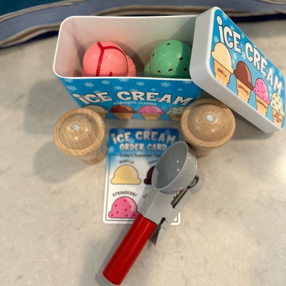 Melissa and Doug Wooden Magnetic Ice Cream Set - Picture 10 of 10